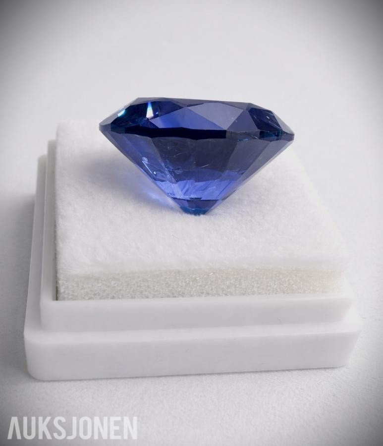 Royal Blue Safir  *4.90 CT* Edelsten med Sertifikat